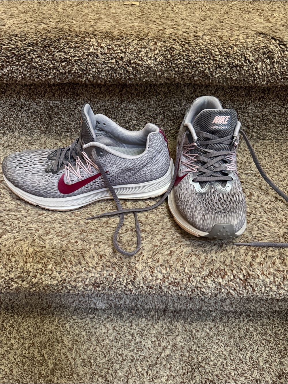 Woman’s Nike Zoom winflo 5 size 7.5